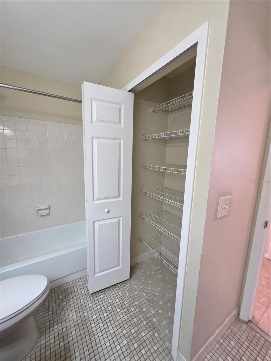8507 CALADESI ISLAND DR — photo 21