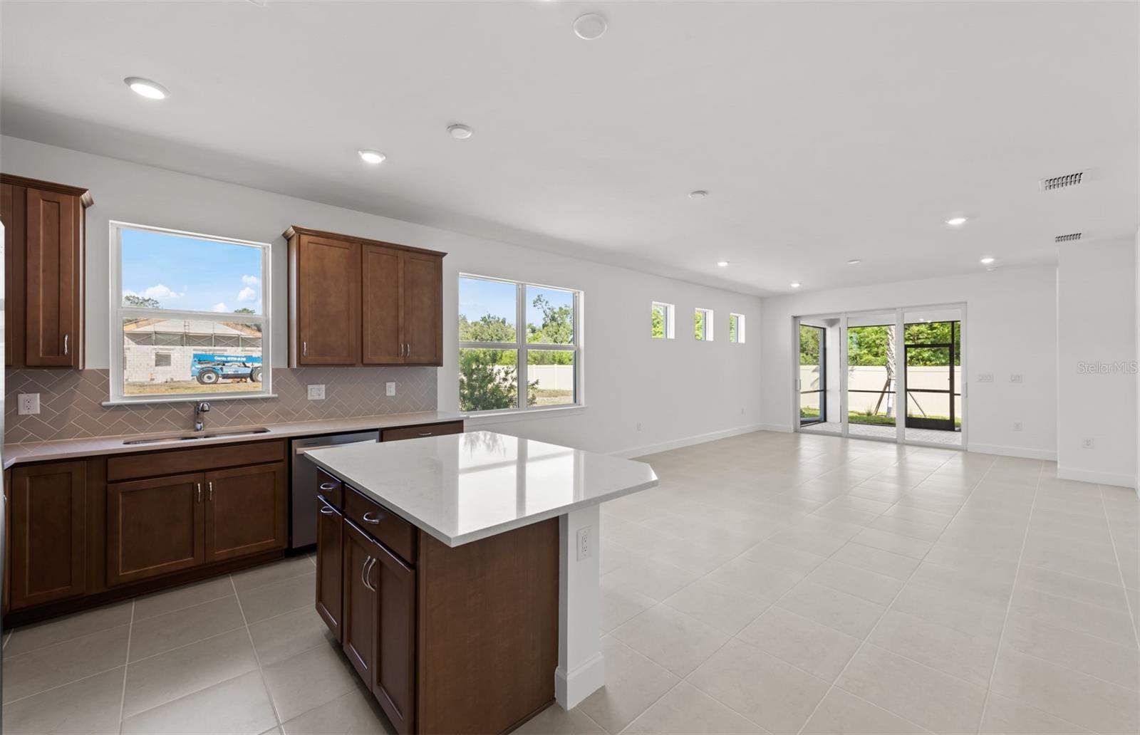6859 CALI CT — photo 9