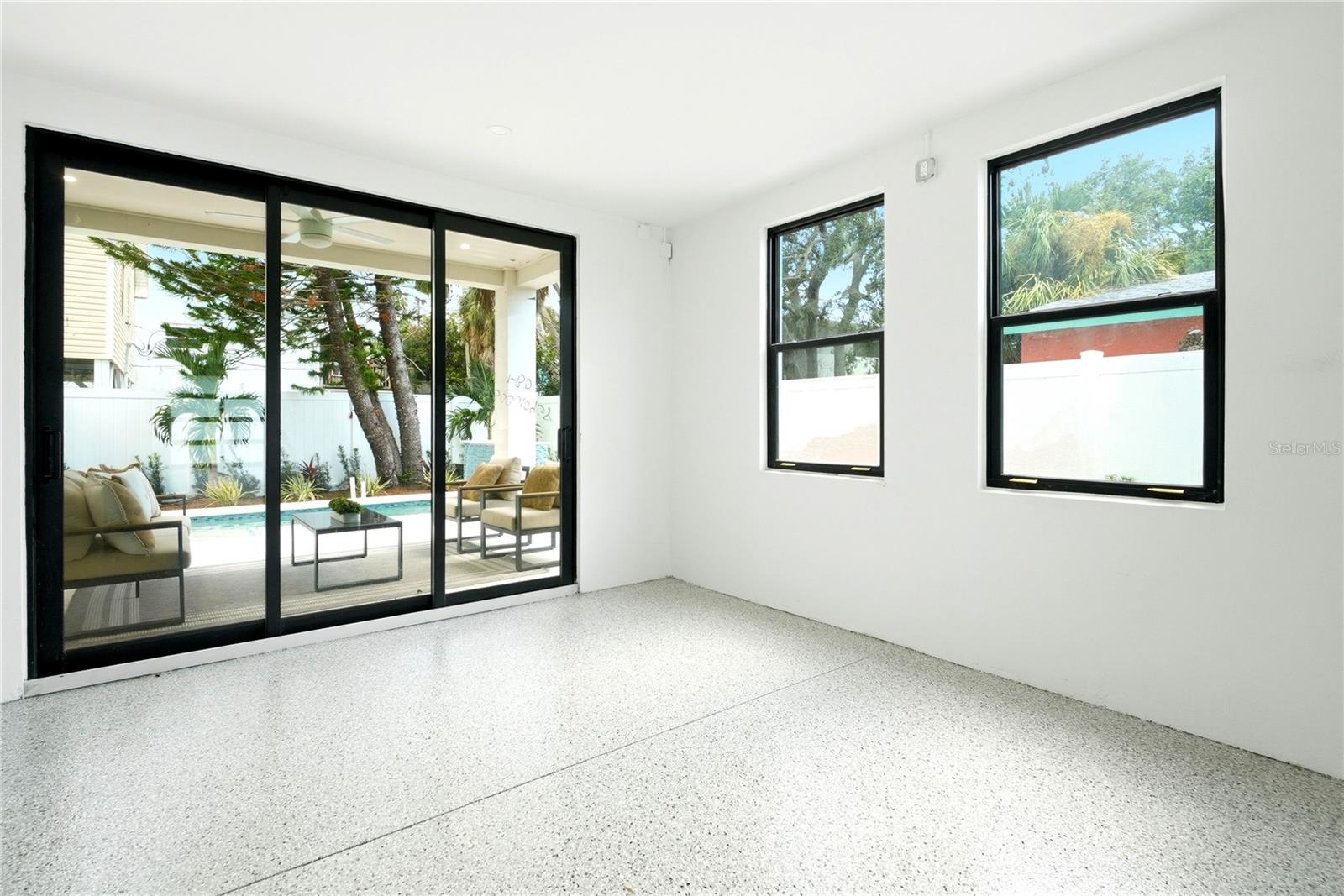 205 BATES AVE #A — photo 38