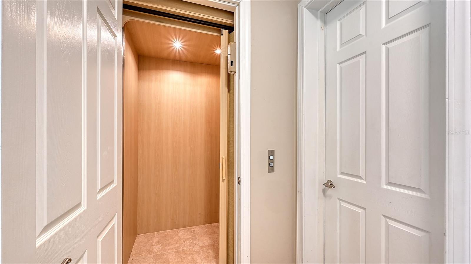 1041 RIVERSCAPE ST #1041 — photo 38