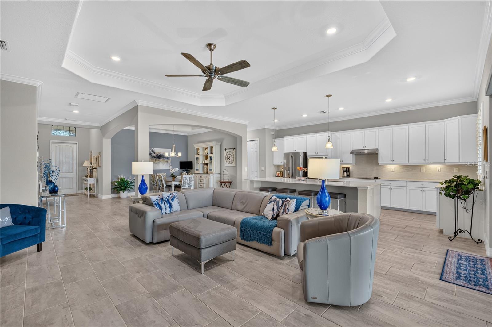 23515 WAVERLY CIR — photo 10