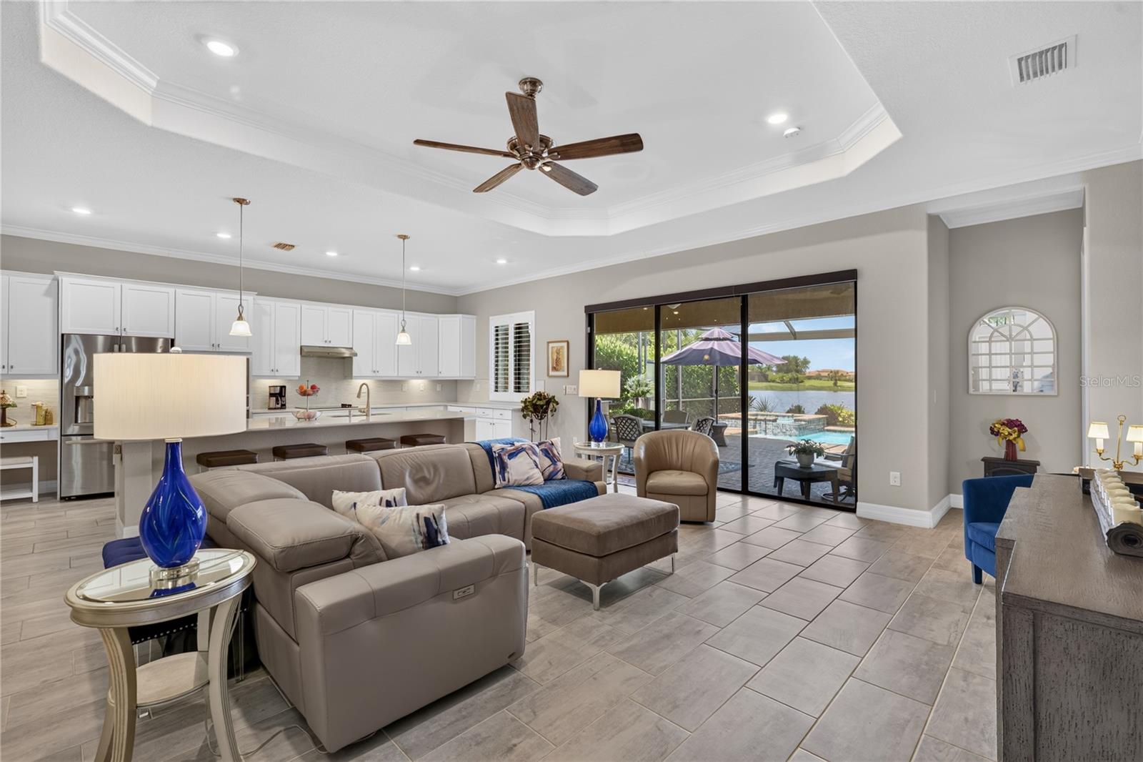 23515 WAVERLY CIR — photo 11