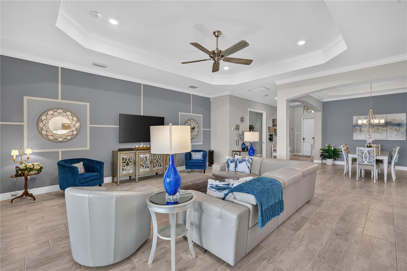 23515 WAVERLY CIR — photo 12