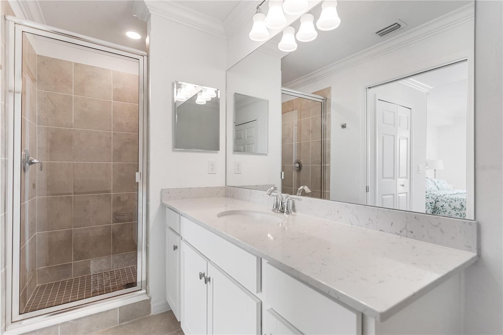 18028 GAWTHROP DR #304 — photo 12