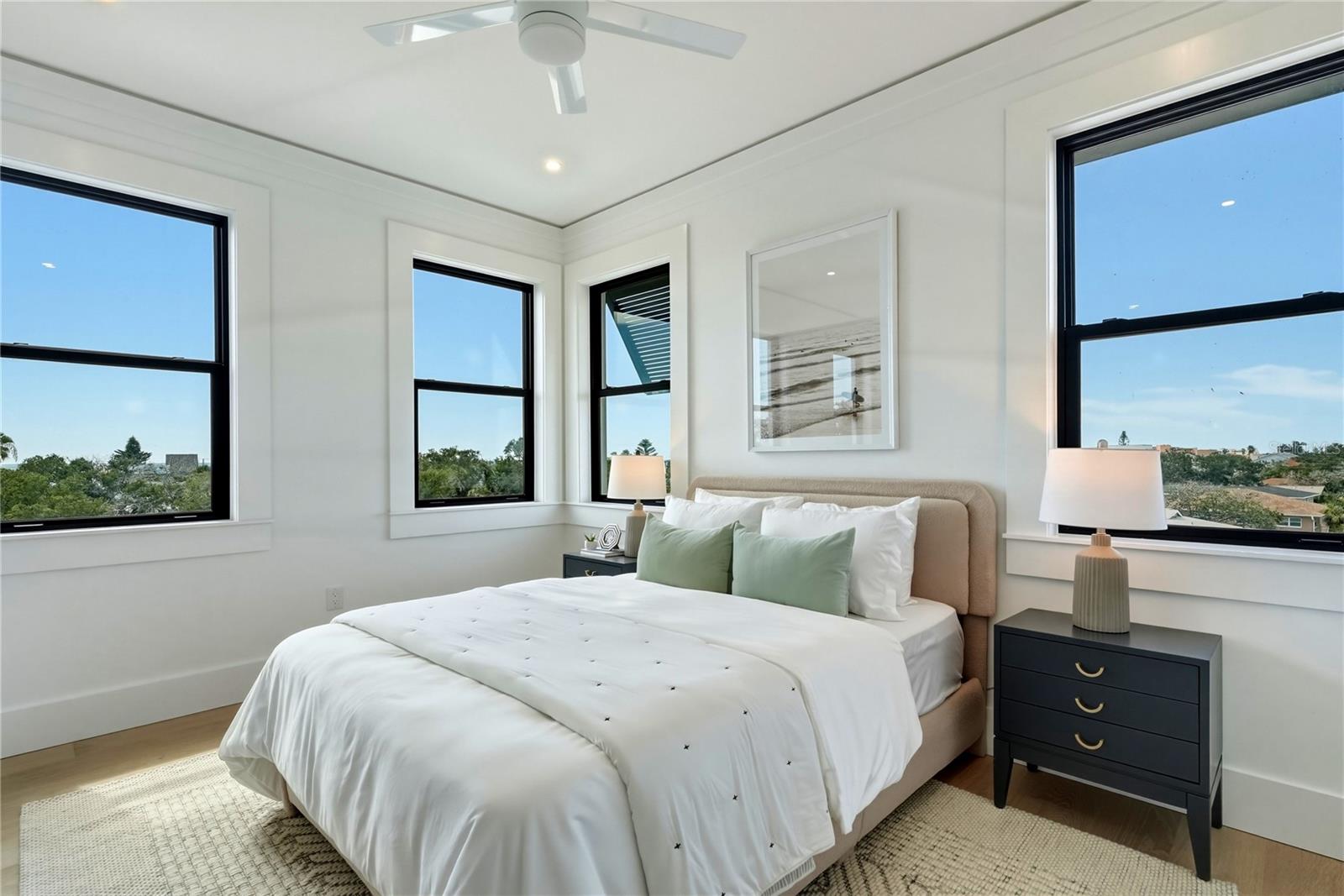 205 BATES AVE #B — photo 16