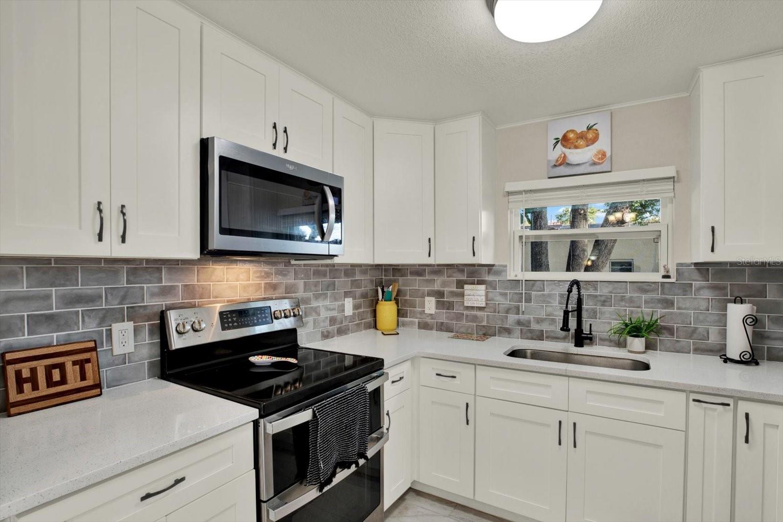 1945 OVERBROOK AVE — photo 3
