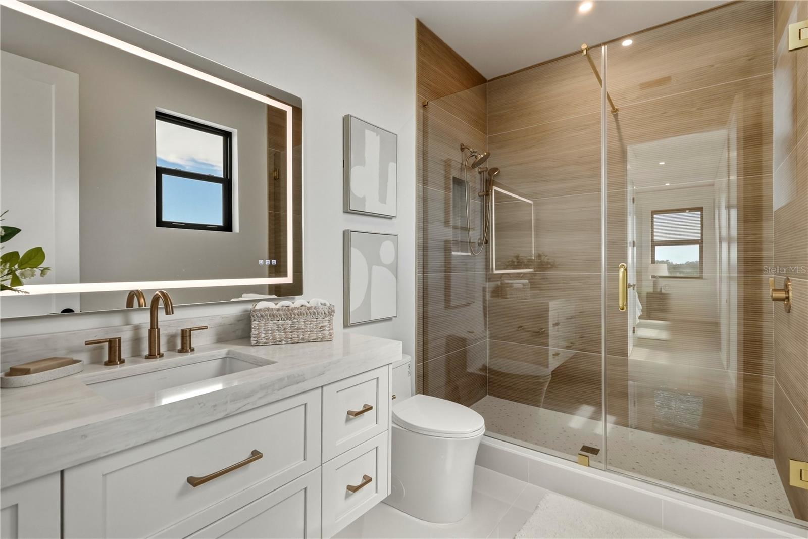 205 BATES AVE — photo 19