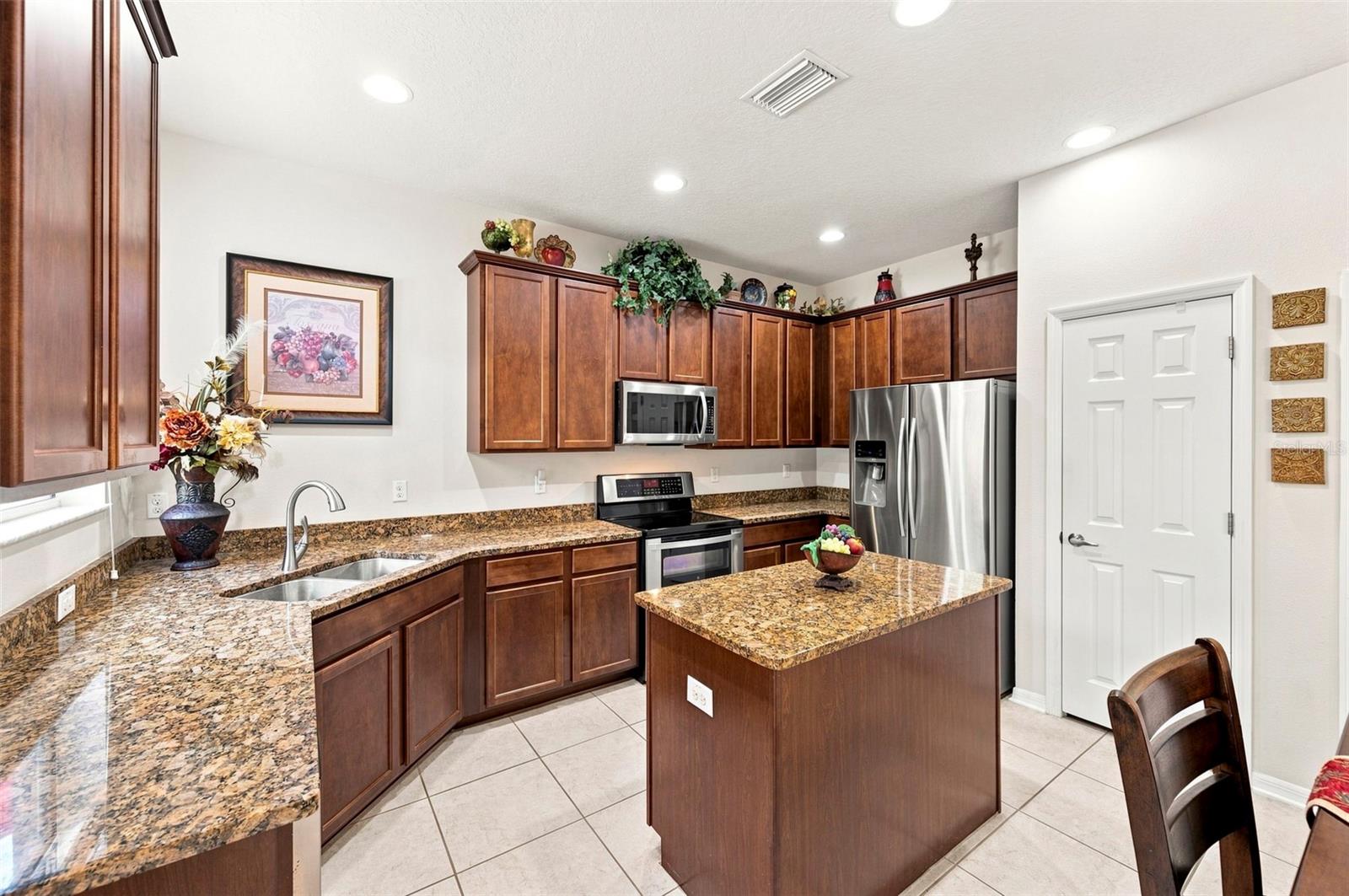 11245 BELLE HAVEN DR — photo 26