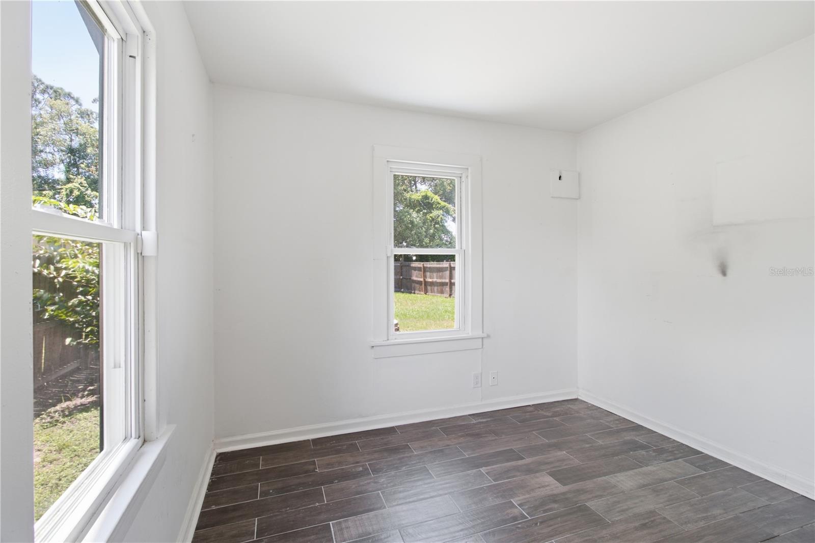5552 CRISSMAN DR N — photo 20