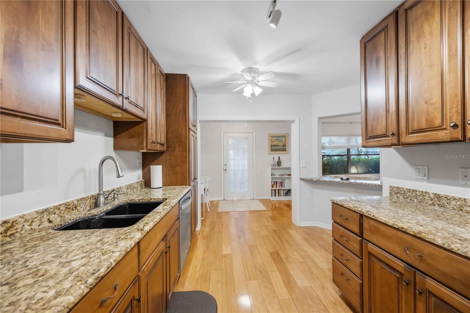 231 SOUTHAMPTON LN #277 — photo 10