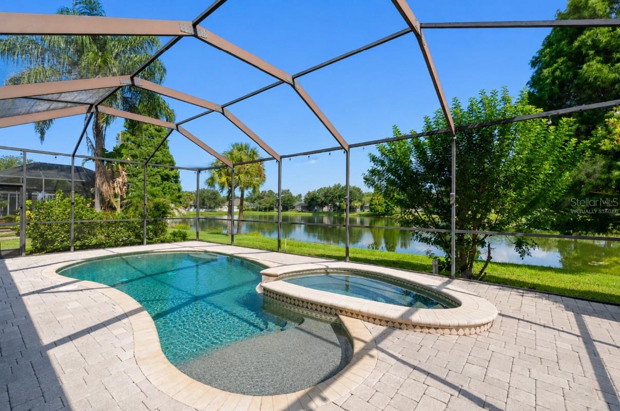 11916 SUMMER SPRINGS DR — photo 32