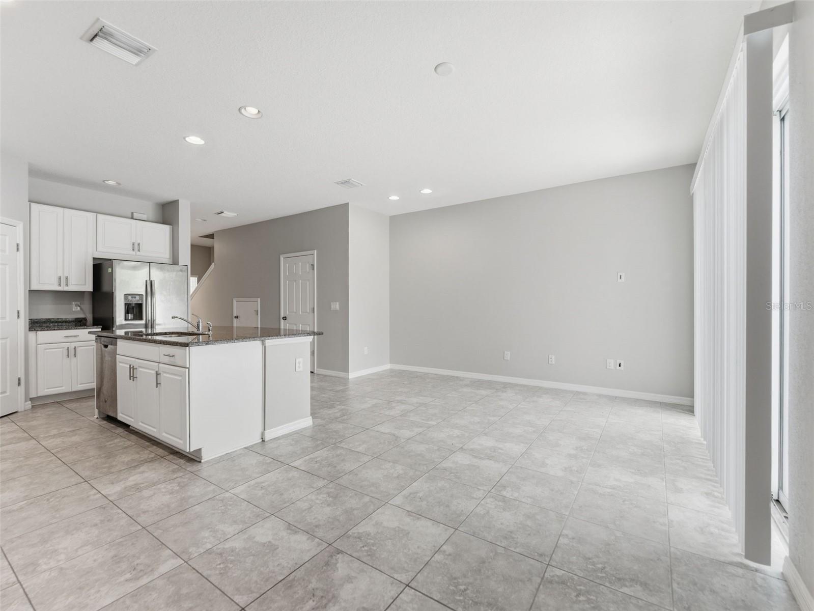 7052 GRAND ELM DR — photo 8