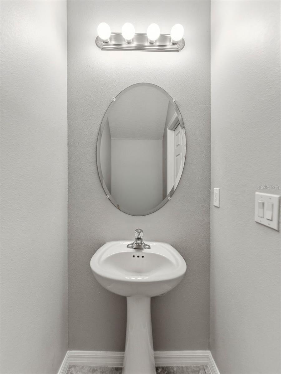 7052 GRAND ELM DR — photo 10