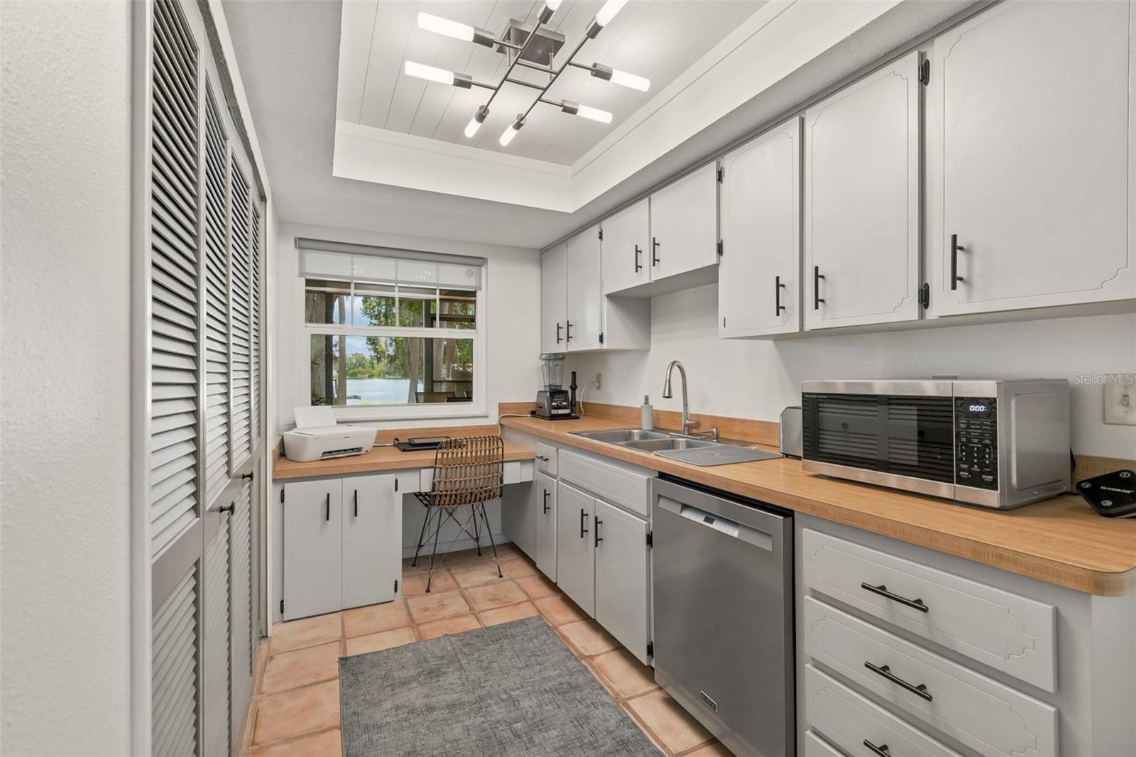 12120 CARVER AVE — photo 24