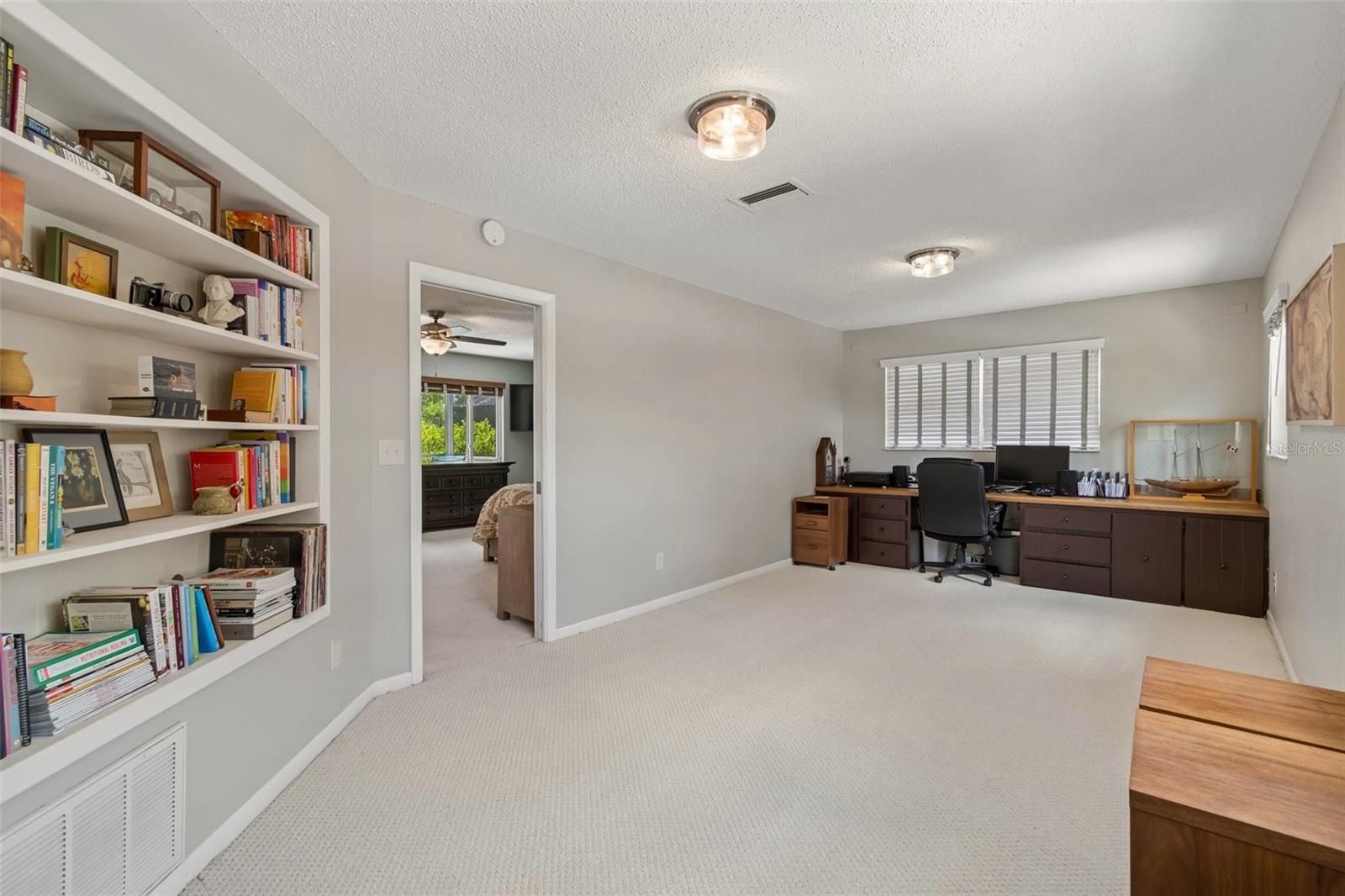 12120 CARVER AVE — photo 39
