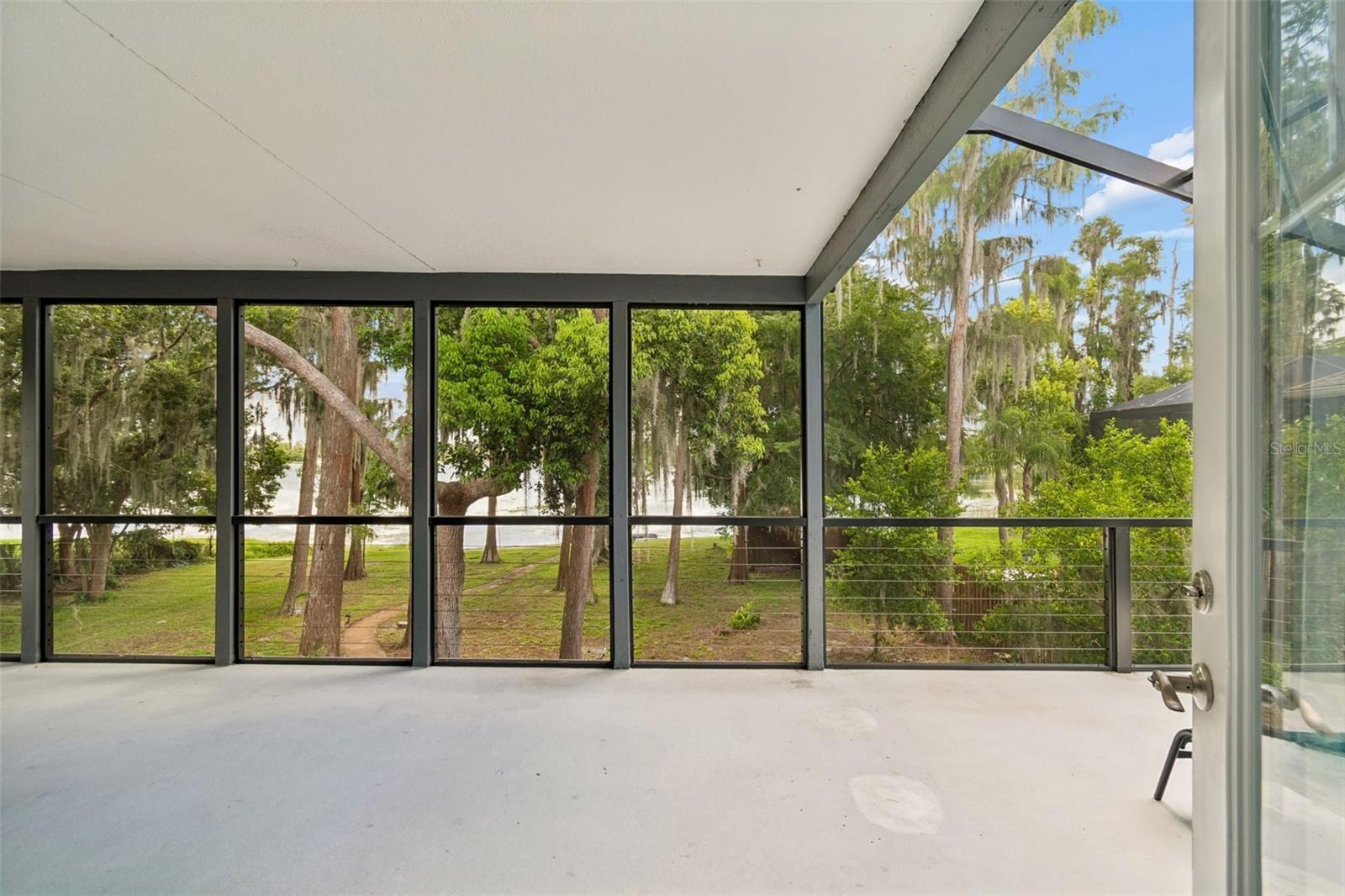 12120 CARVER AVE — photo 40