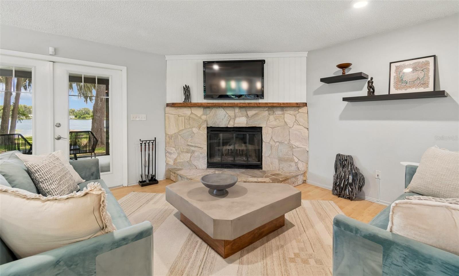 12120 CARVER AVE — photo 16