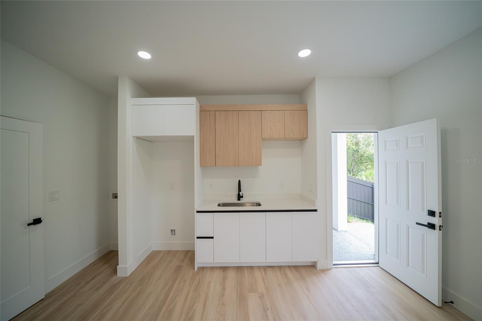 6308 NOTRE DAME TER — photo 38