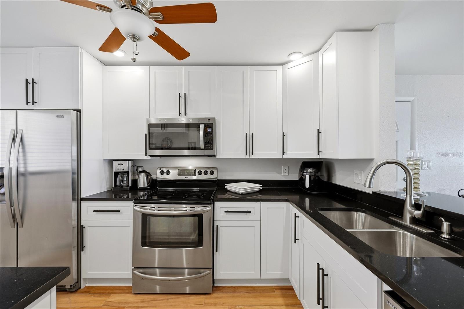 7400 SUNSHINE SKYWAY LN S #111 — photo 18