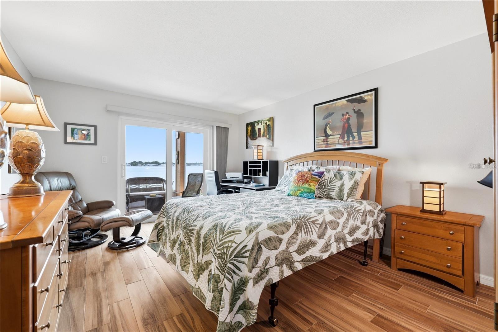 7400 SUNSHINE SKYWAY LN S #111 — photo 20