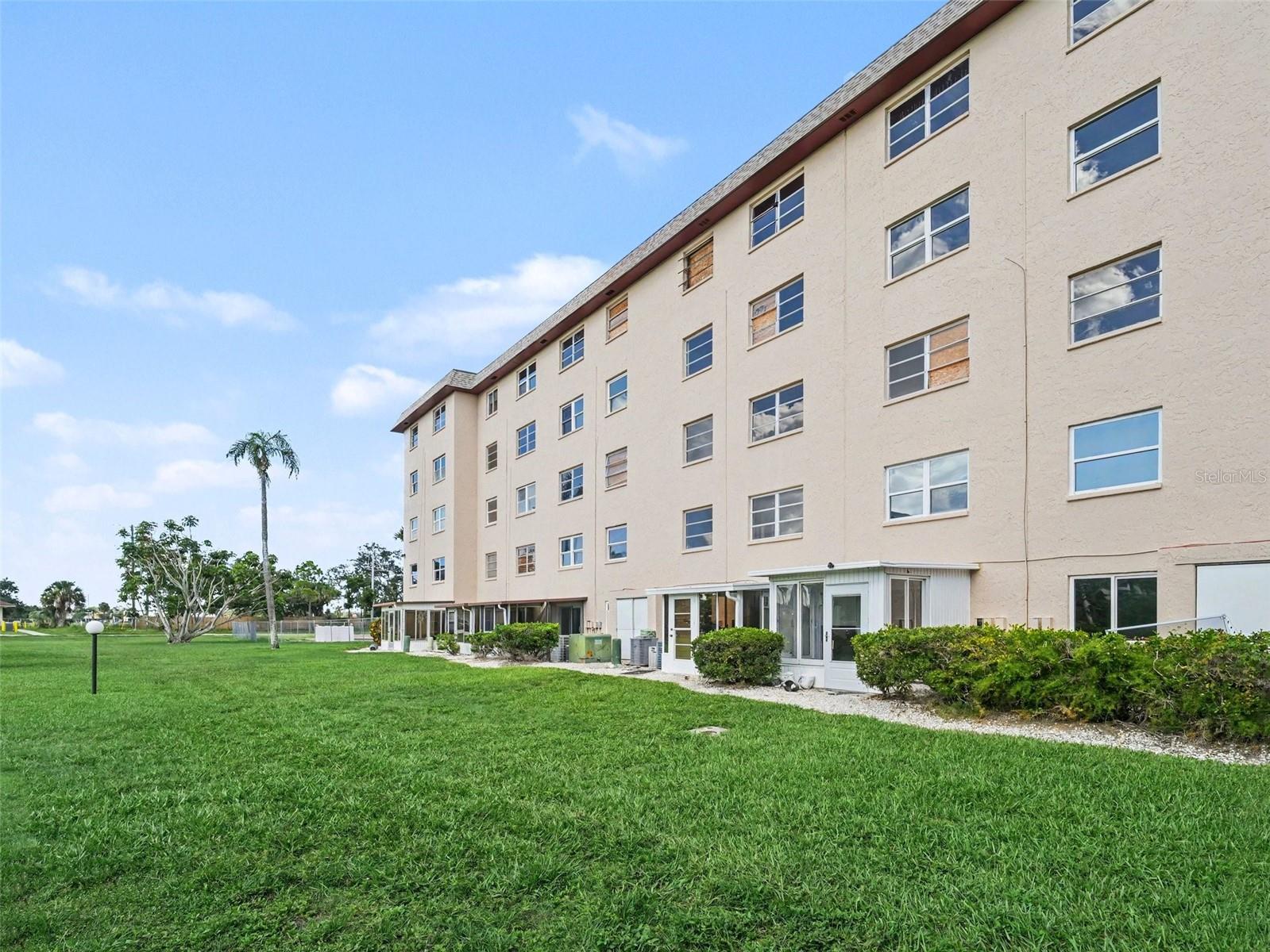 4023 LAKE BAYSHORE DR #112 — photo 36