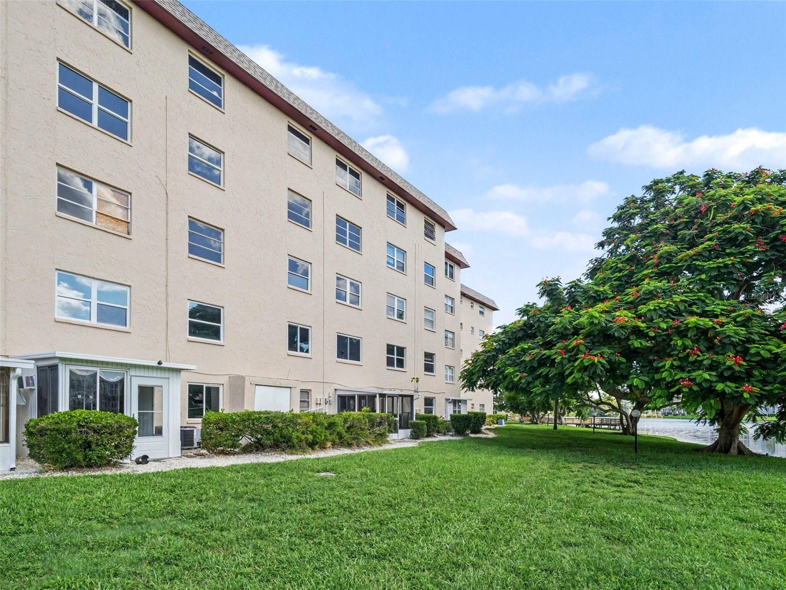 4023 LAKE BAYSHORE DR #112 — photo 37