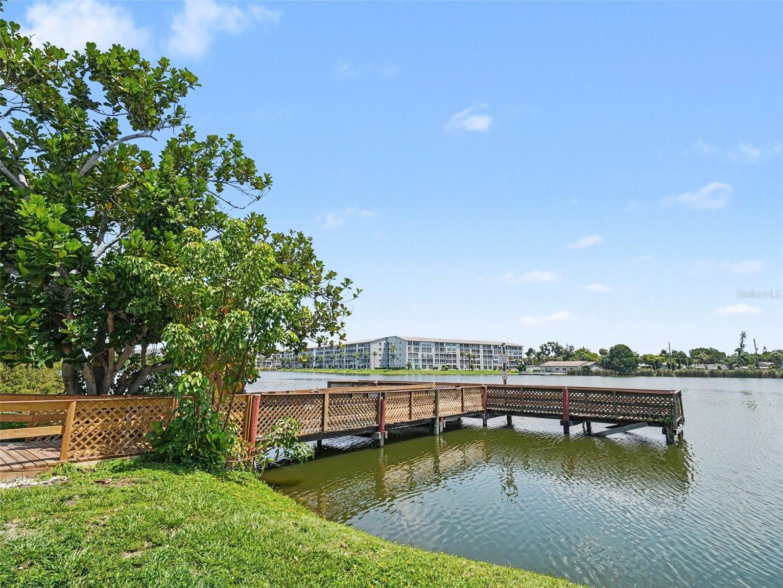 4023 LAKE BAYSHORE DR #112 — photo 2