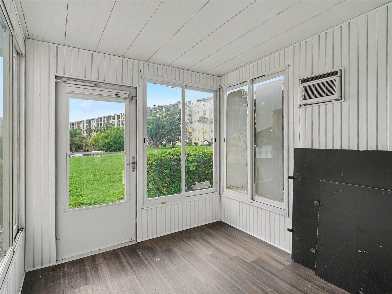 4023 LAKE BAYSHORE DR #112 — photo 32