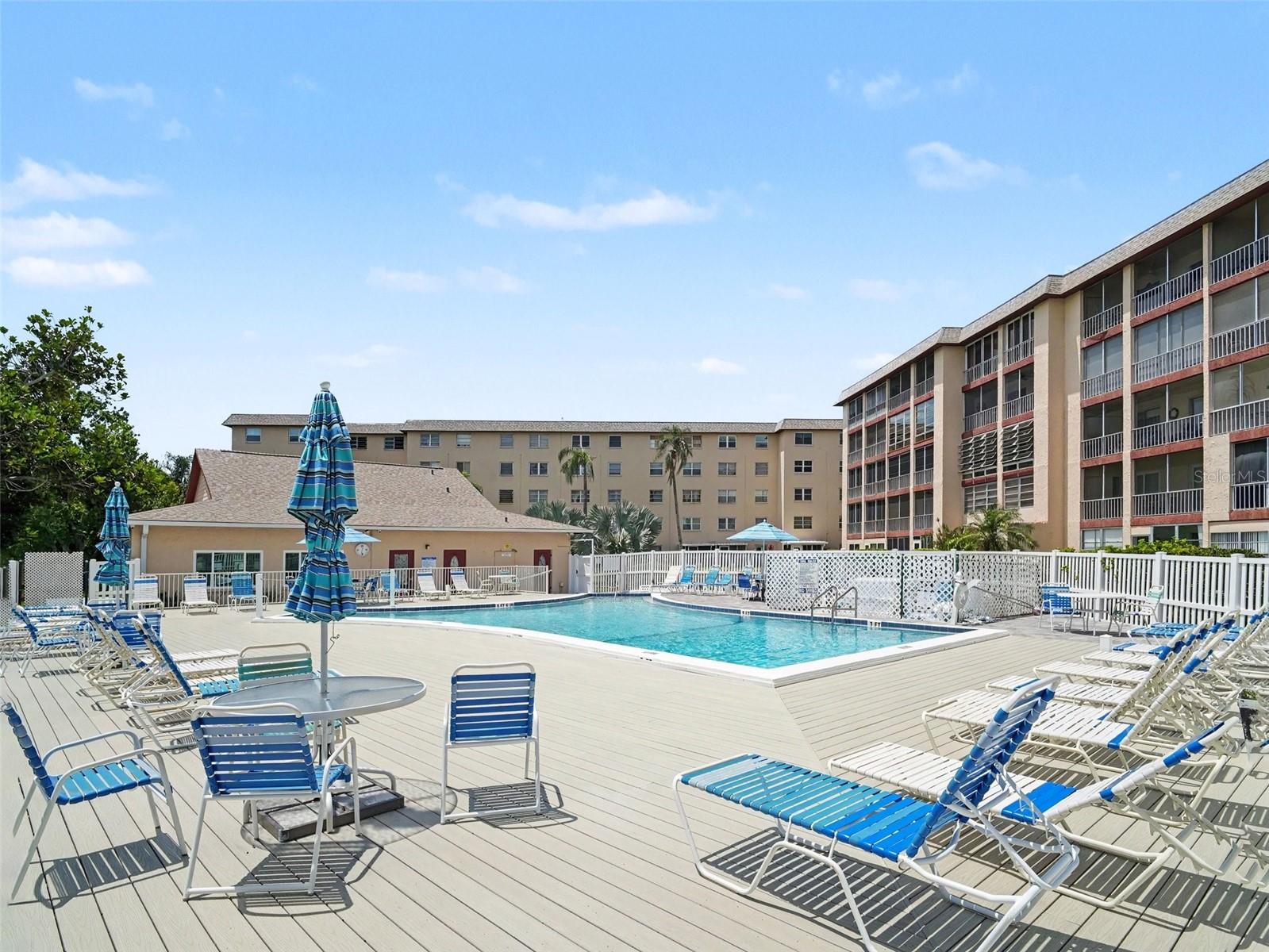 4023 LAKE BAYSHORE DR #112 — photo 3