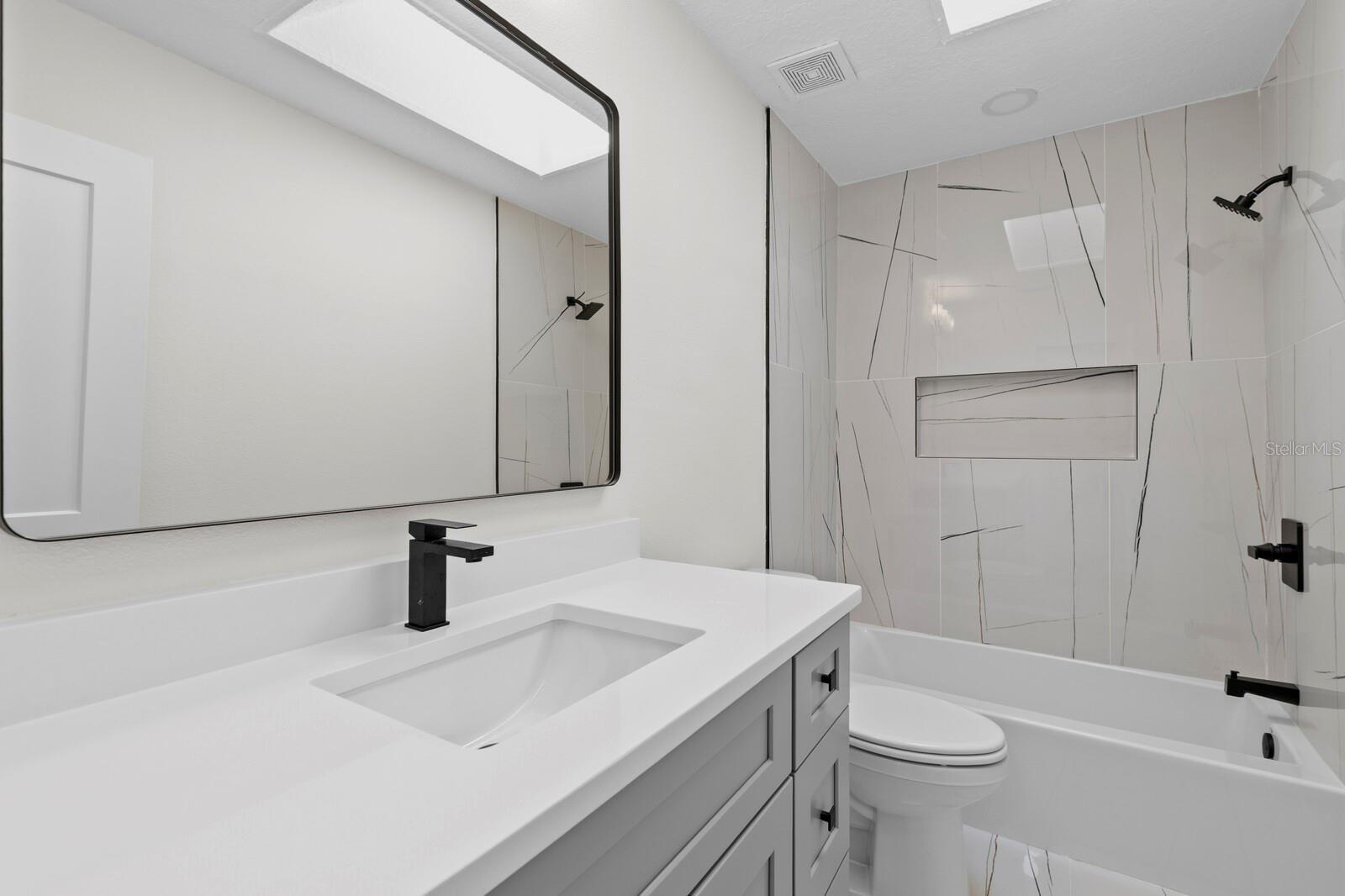 202 DRIFTWOOD LN — photo 35