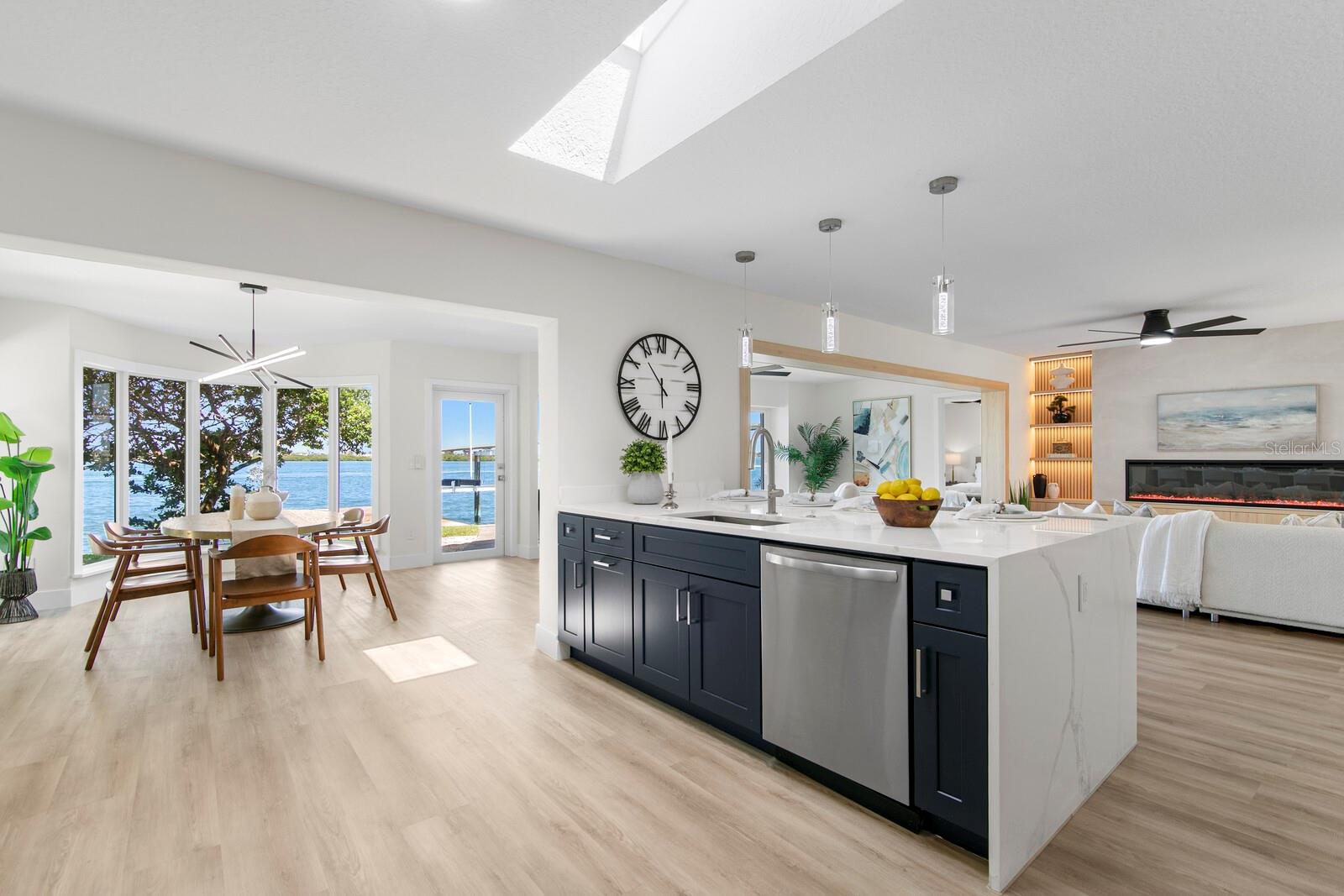 202 DRIFTWOOD LN — photo 4