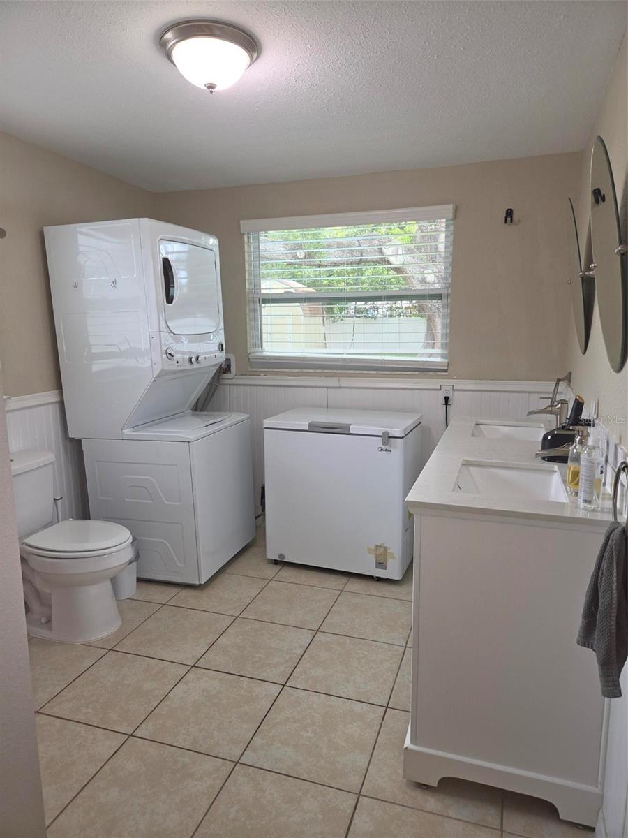 20 S SATURN AVE — photo 26