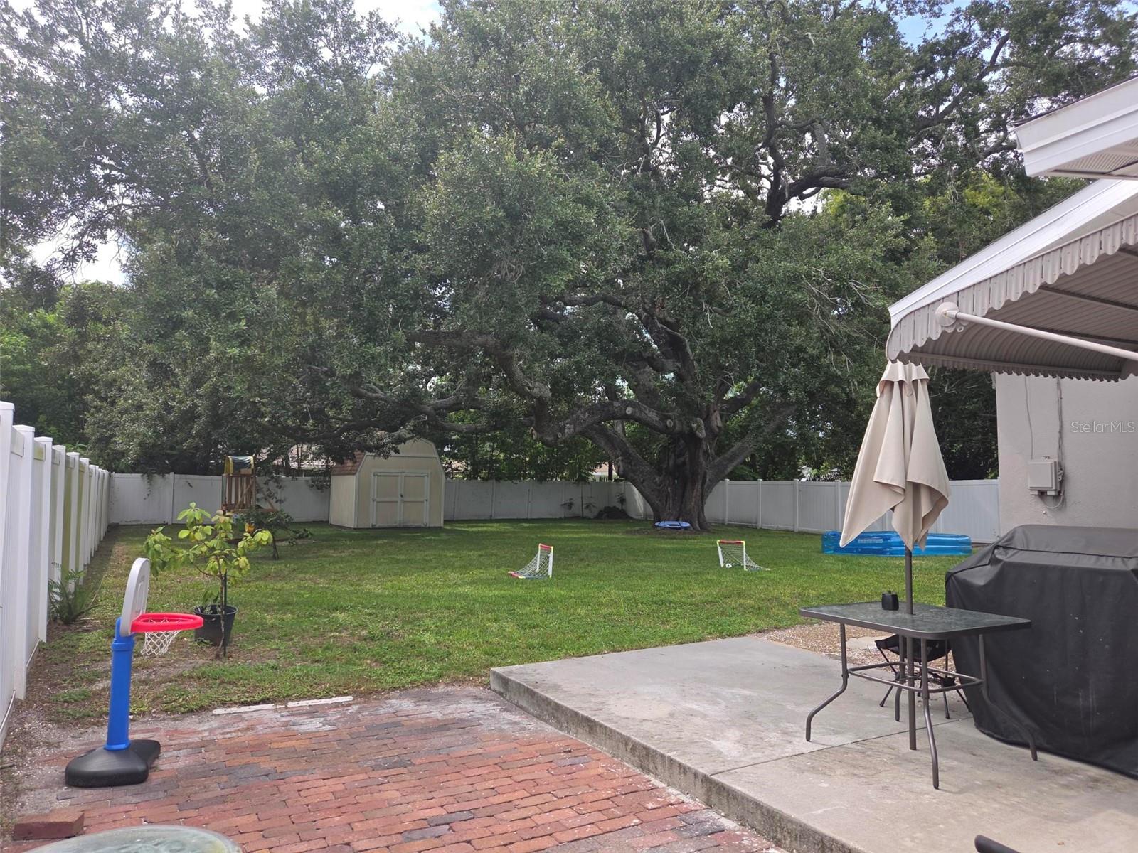 20 S SATURN AVE — photo 31