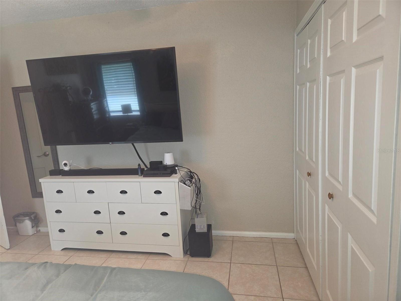 20 S SATURN AVE — photo 16