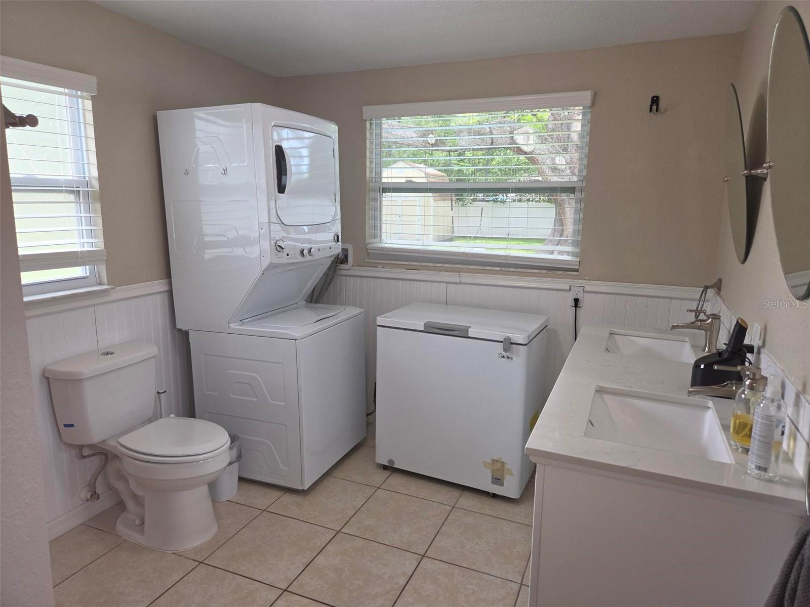 20 S SATURN AVE — photo 27