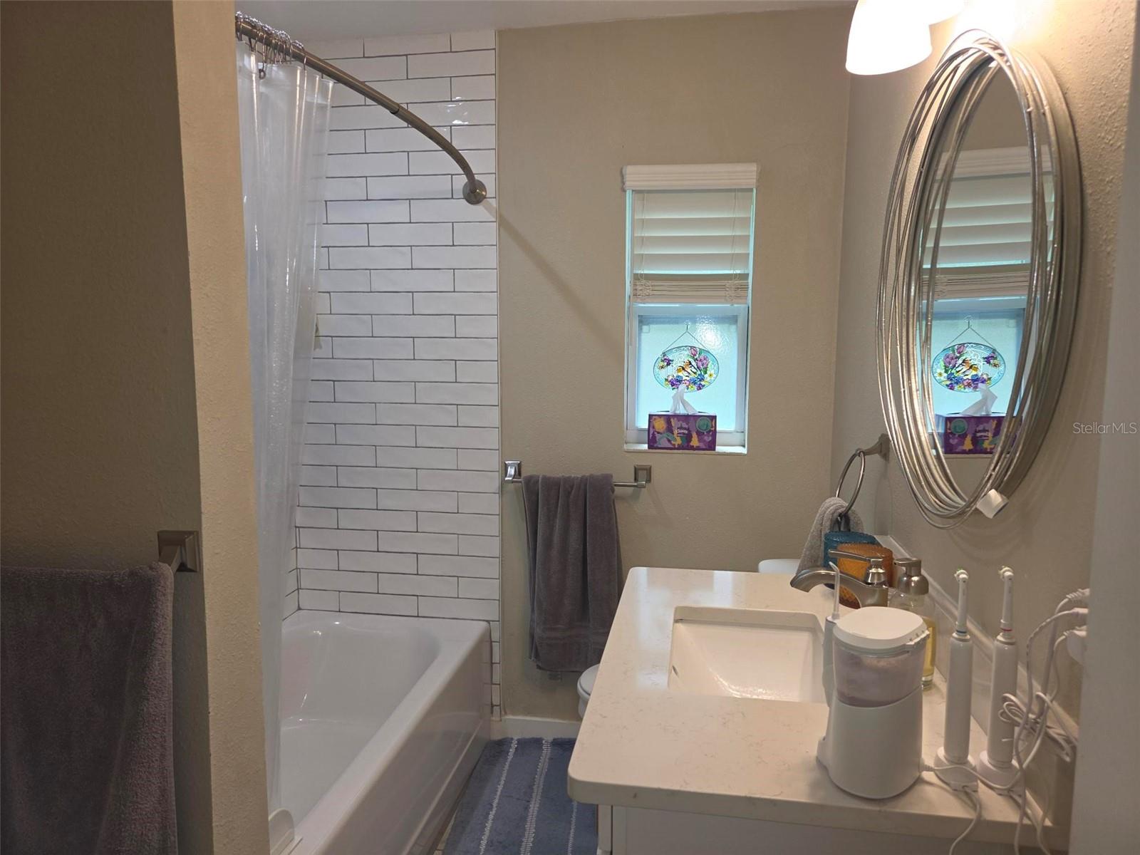 20 S SATURN AVE — photo 17