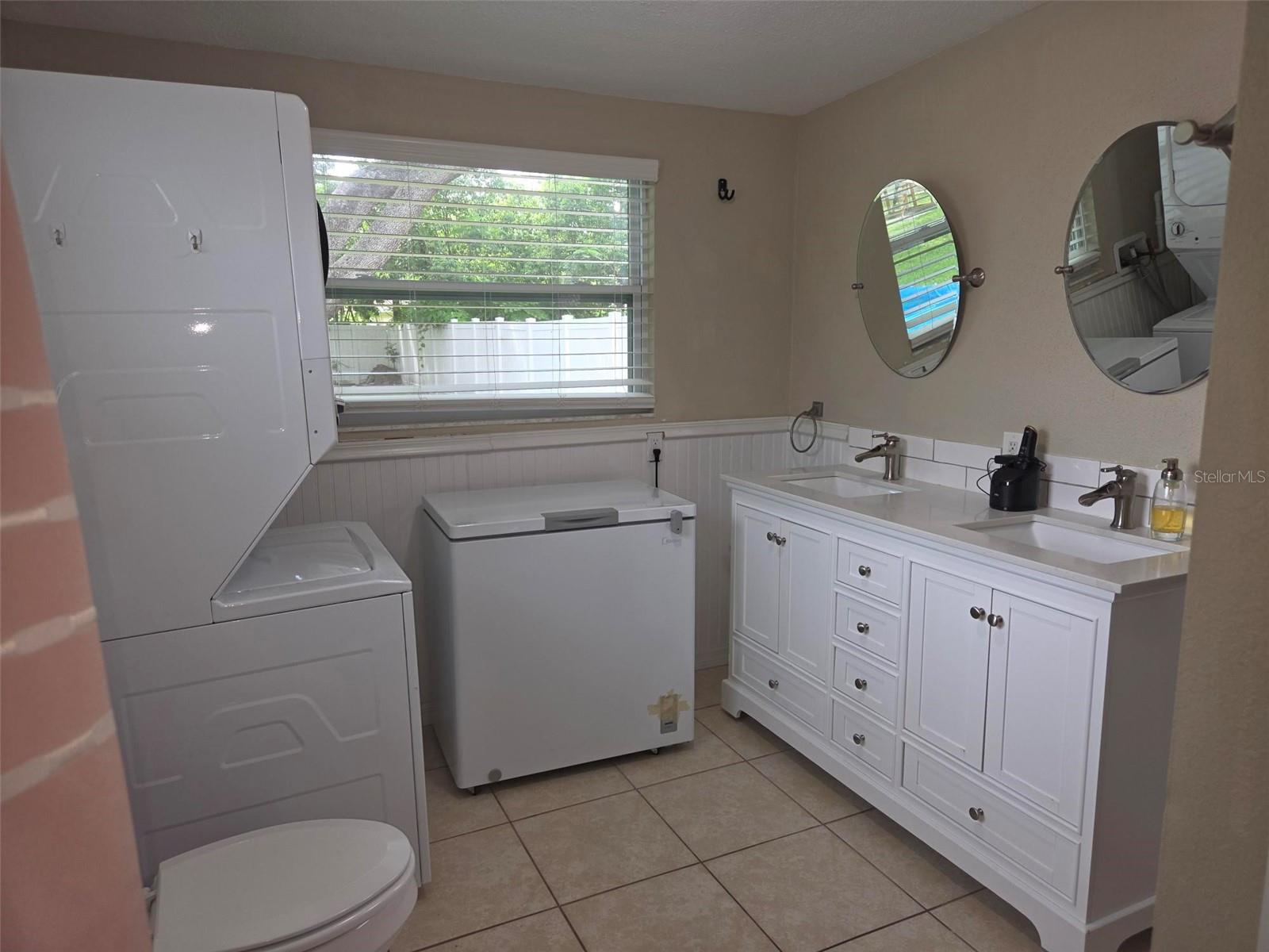 20 S SATURN AVE — photo 28
