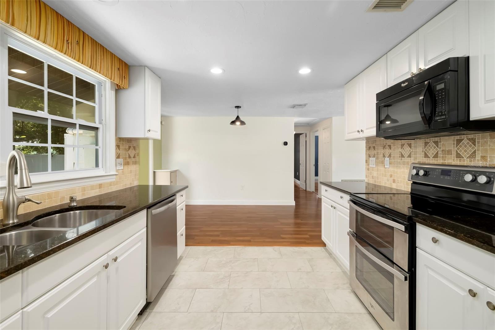 2702 GRAND CAYMAN ST — photo 15