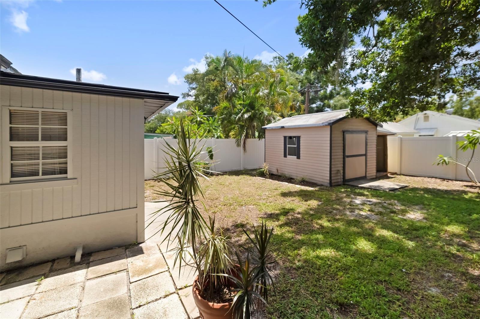 2702 GRAND CAYMAN ST — photo 34