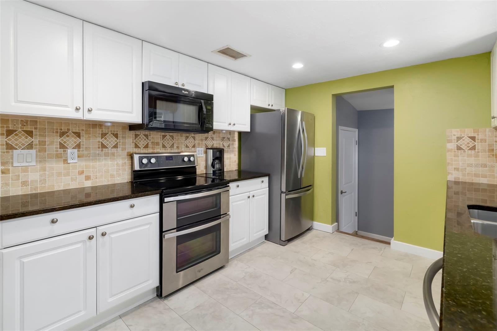 2702 GRAND CAYMAN ST — photo 12