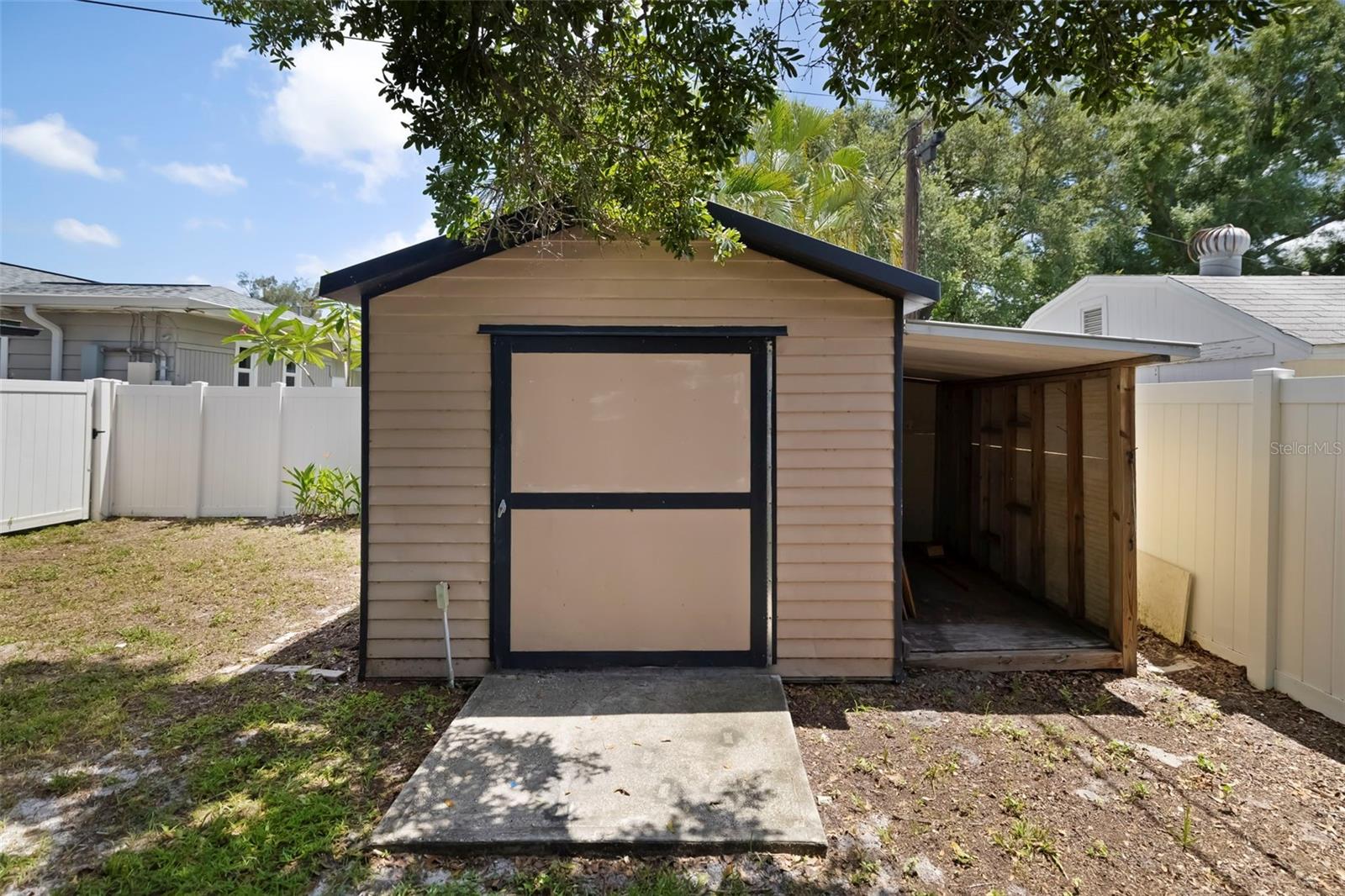 2702 GRAND CAYMAN ST — photo 38