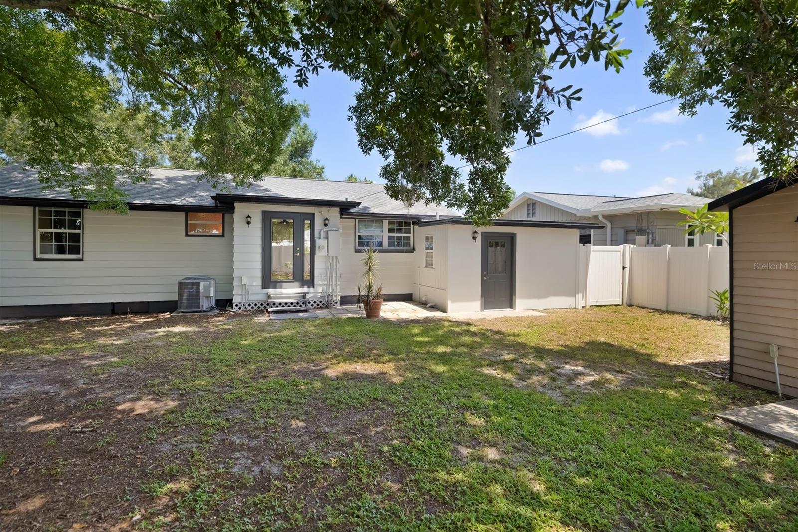 2702 GRAND CAYMAN ST — photo 33