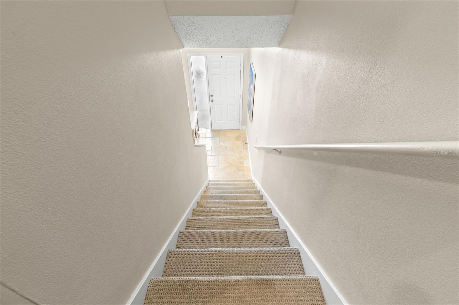 216 HEMINGWAY DR — photo 22
