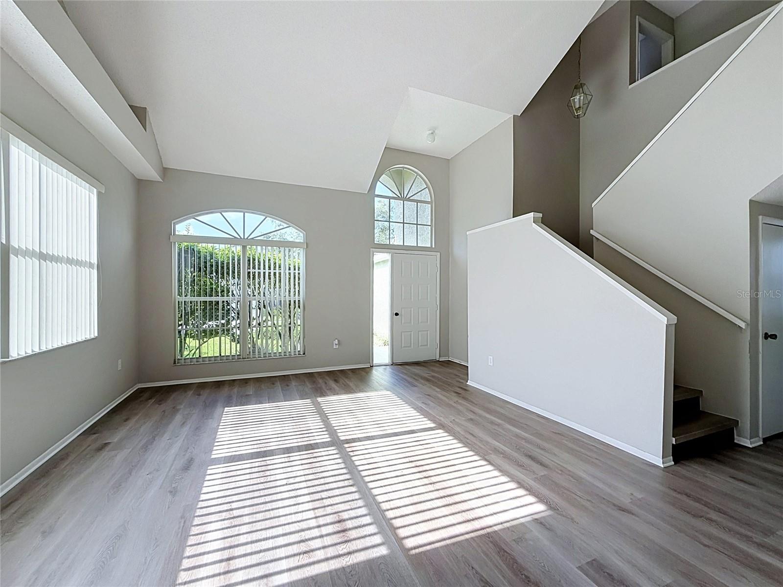 27402 CORAL SPRINGS DR — photo 9