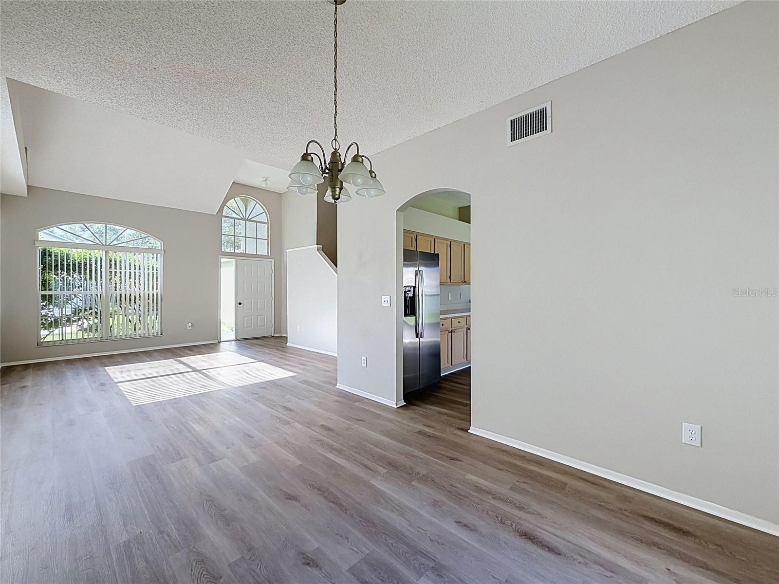 27402 CORAL SPRINGS DR — photo 6