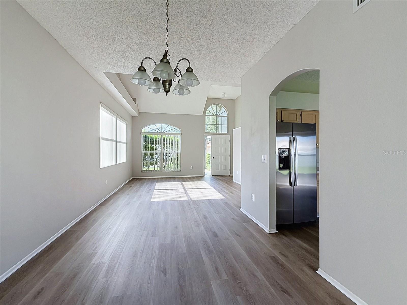 27402 CORAL SPRINGS DR — photo 7