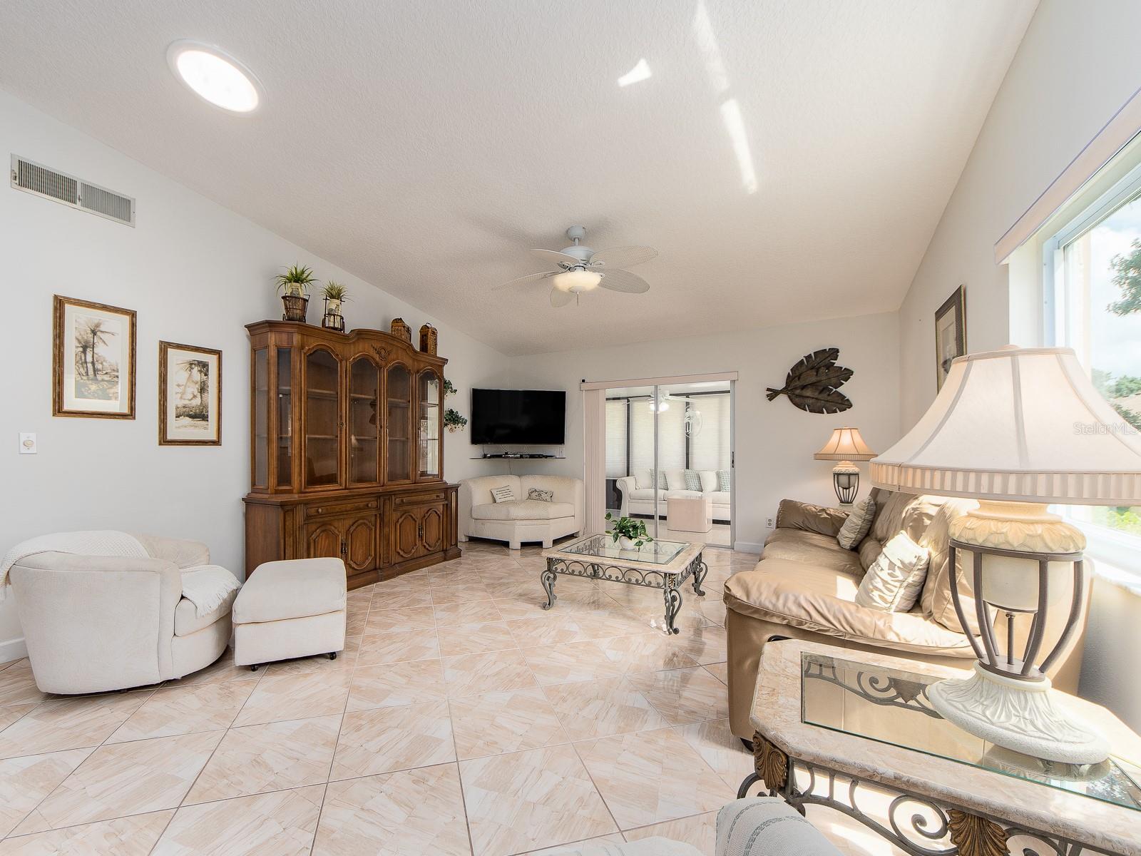 3253 MCMATH DR — photo 6