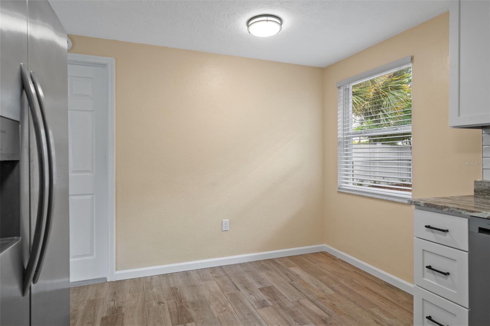 2187 DIXIE GARDEN LOOP — photo 14