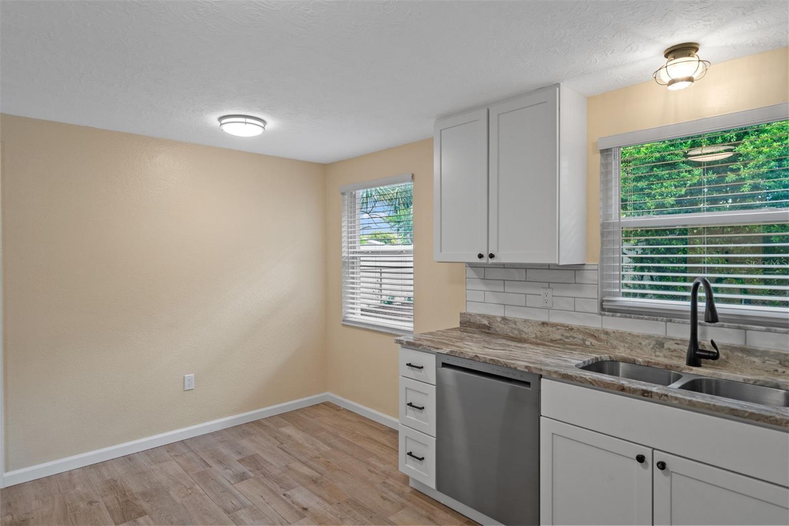 2187 DIXIE GARDEN LOOP — photo 13