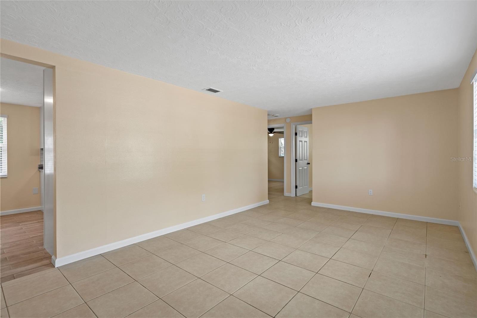 2187 DIXIE GARDEN LOOP — photo 7